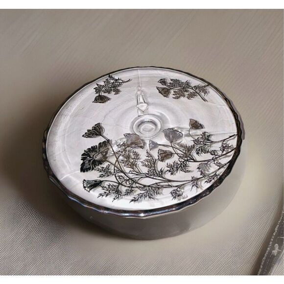 Vintage Silver City Glass Footed Dish With Floral Silver Overlay - Picture 2 of 4